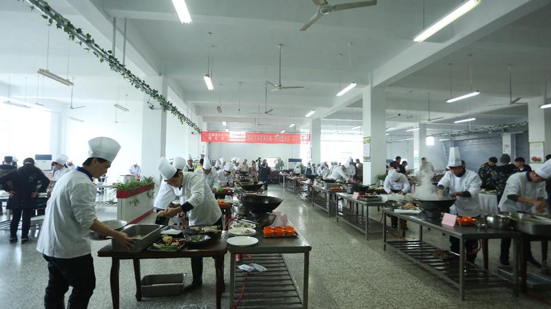 行业现状：零食市场蓬勃发展，批发平台鱼龙混杂